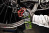 MUC-OFF ŚRODEK DO MYCIA ŁAŃCUCHA Z PRZYRZĄDEM DO CZYSZCZENIA  Bicycle Bio Chain Doc
